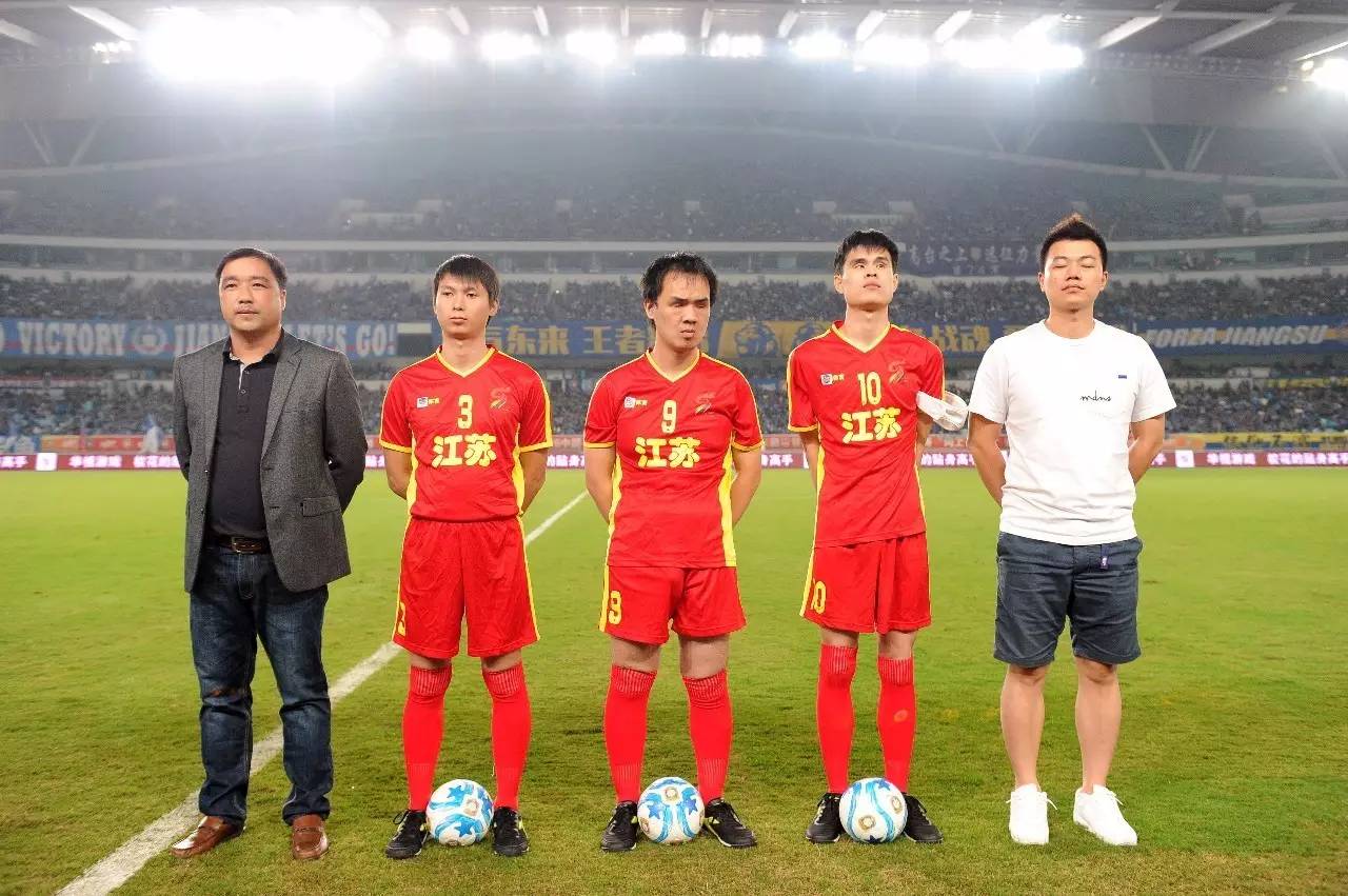 马赛成为第四家欧冠50胜法国俱乐部，前三家是巴黎、里昂、摩纳哥