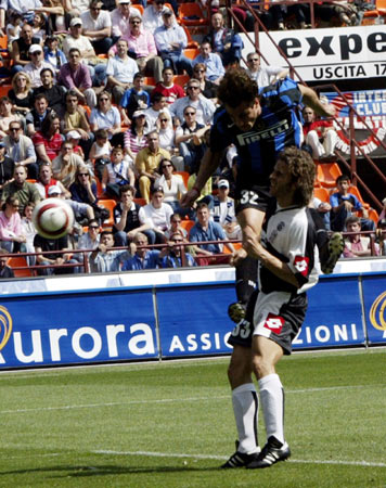 意大利对北爱尔兰交手7胜3平1负，1958年世预赛曾被对方淘汰