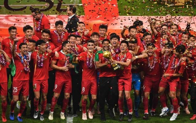 韩足晚报（2025.11.10）洪明甫如何化解最大危机