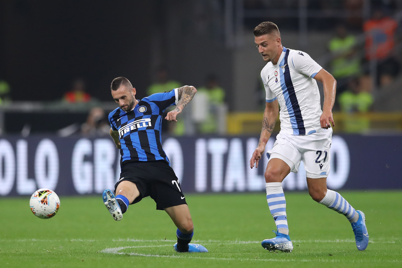 拜仁莱万多夫斯基连续两场进球