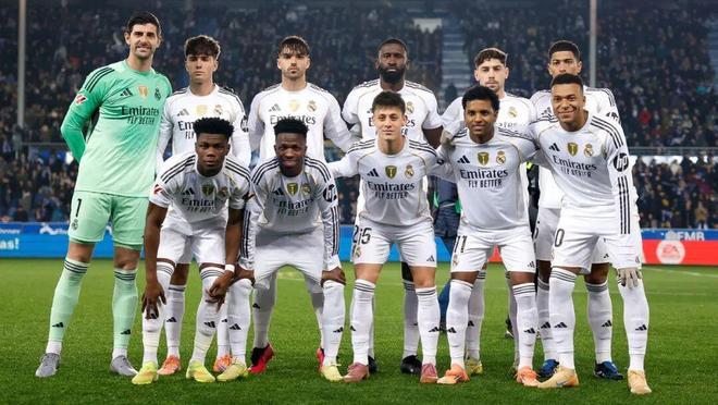 足球意大利名帅重返教练席，引全球媒体关注