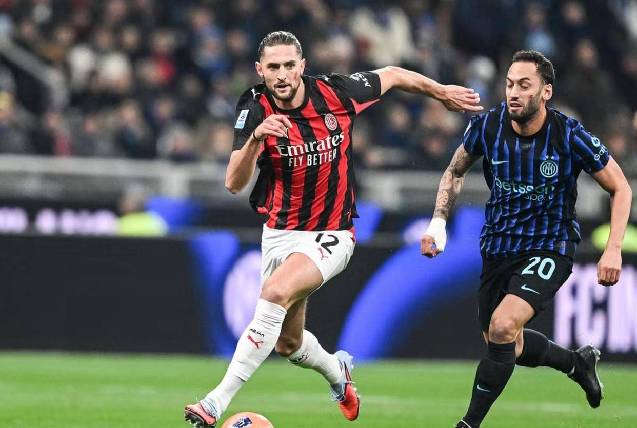 足球评论员兼作家，退役后的克拉默已在创作个人第二部小说