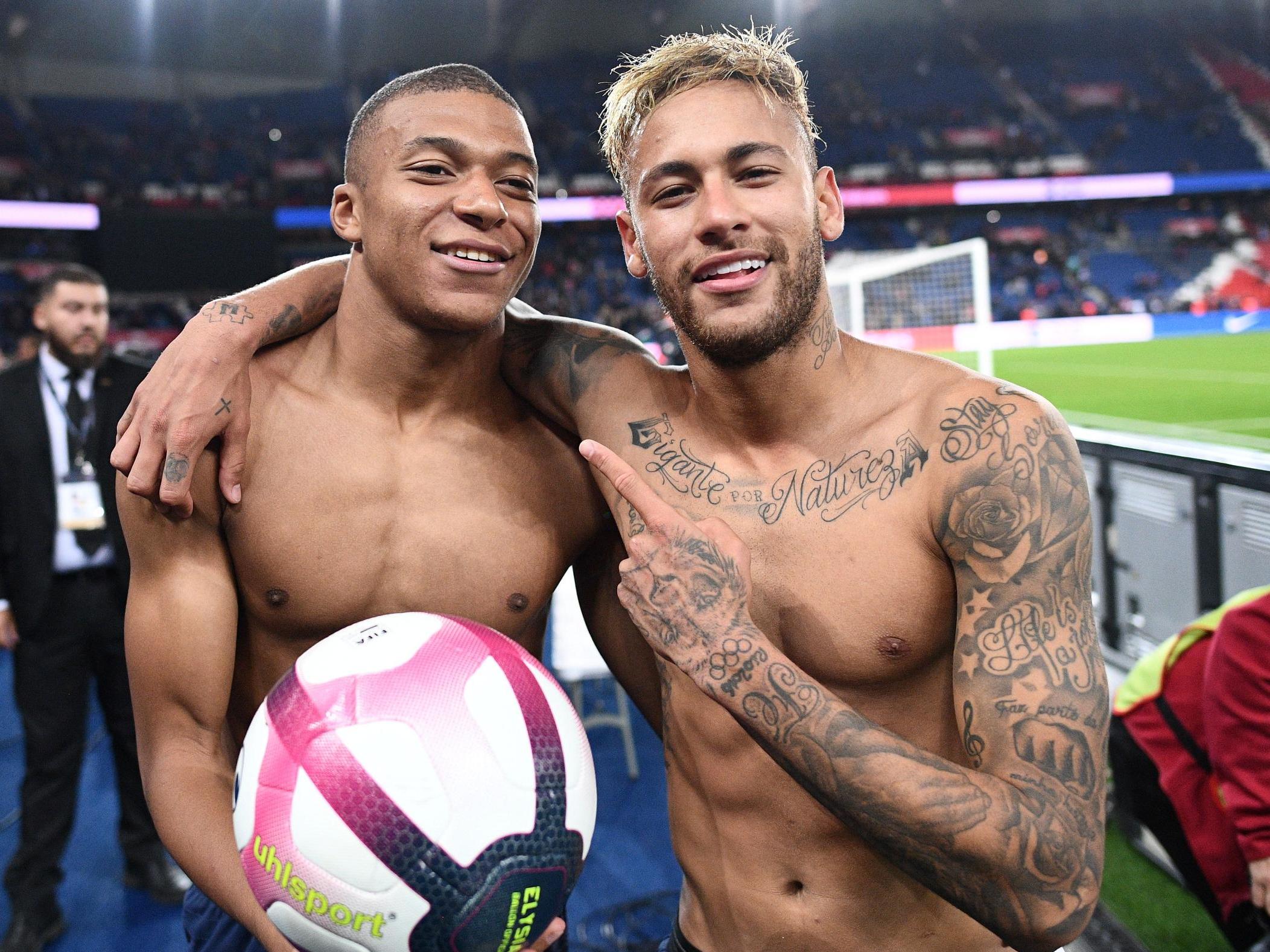 官方：阿根廷国家队征召圣吉罗斯后卫凯文-麦卡利斯特